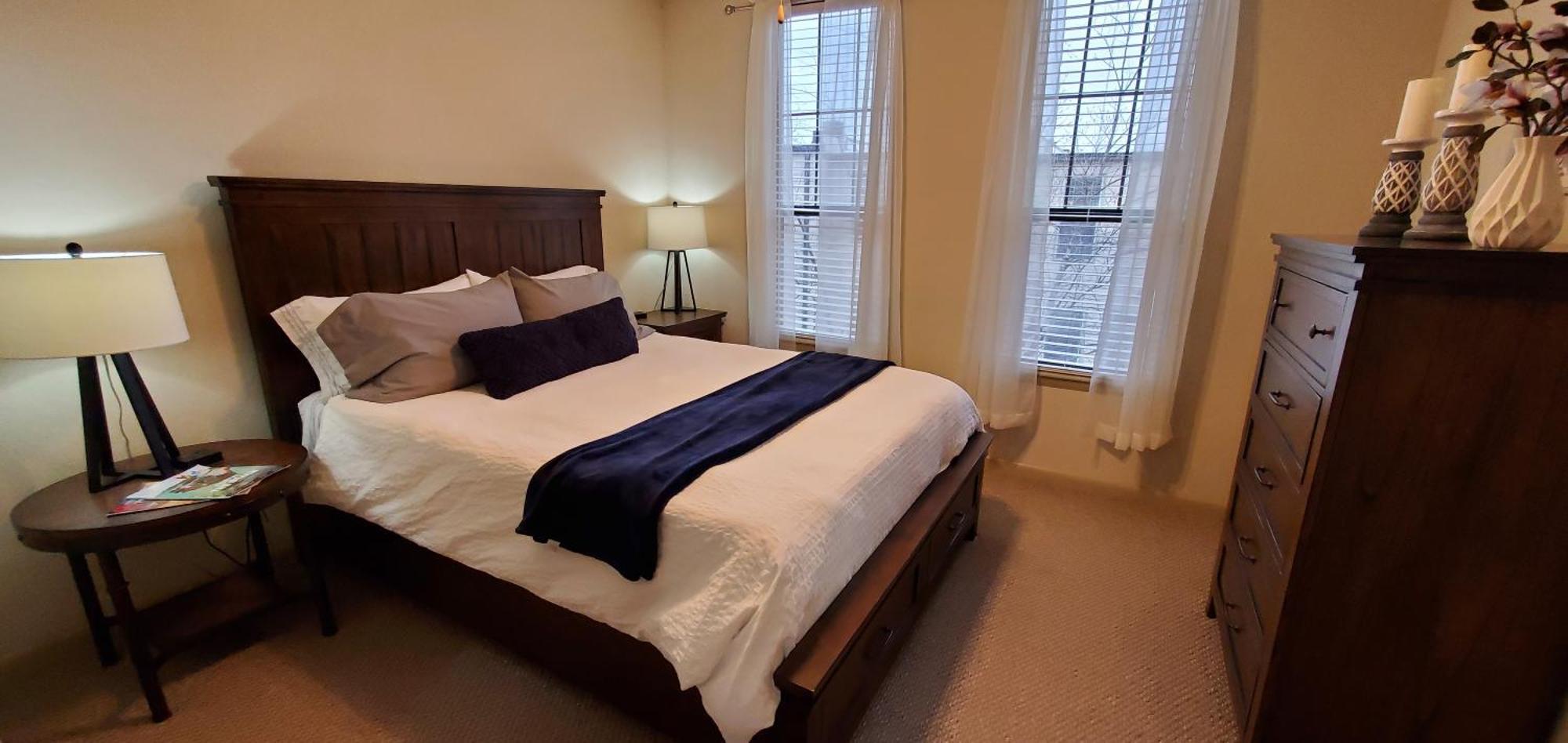 Old Fort Loft King & Queen Suites Nearest Accomodation To Marshals Museum Power Your Ev For Free! Fort Smith Ngoại thất bức ảnh